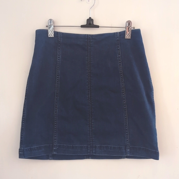 Free People - Modern Femme Denim Stretch Skirt - Size 8 - Picture 4 of 7